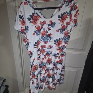 Bobbie Brooks Red white blue Floral Blouse